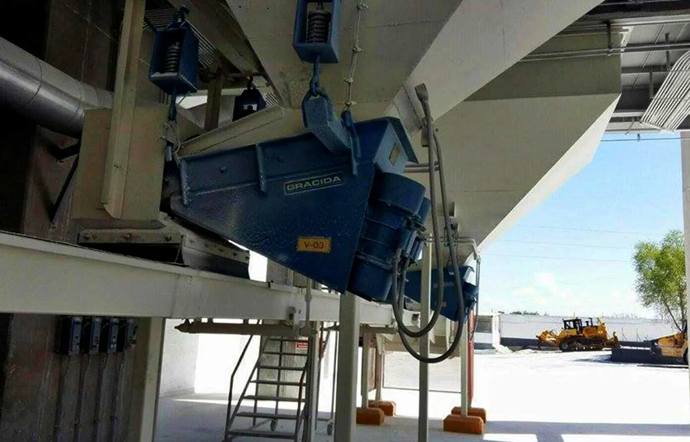 Instalación de equipo para manejo de materiales realizada por Gracida